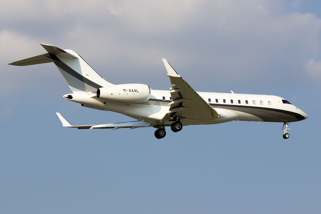 M-AAAL Global 6000 9443 ALM Jet Ltd. @ Bologna Airport 07.09.2014 © Piti Spotter Club Verona