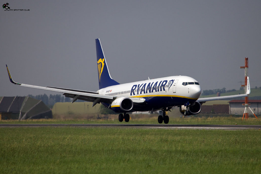 9H-QEF B737-800 44824/6824 Malta Air (Ryanair) @ Aeroporto di Verona 05.2023  © Piti Spotter Club Verona