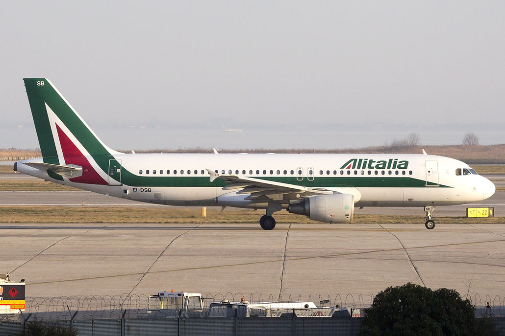 EI-DSB A320-216 2932 Alitalia @ Venezia Airport 08.02.2015 © Piti Spotter Club Verona