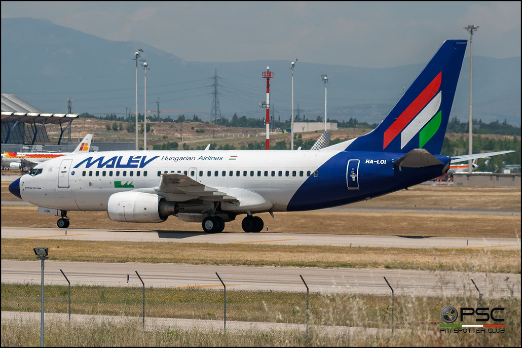  HA-LOI B737-7Q8 29350/1452 Malév Hungarian Airlines-Magyar Légiközlekedési Vallalat @ Madrid Airport 2011 © Piti Spotter Club Verona