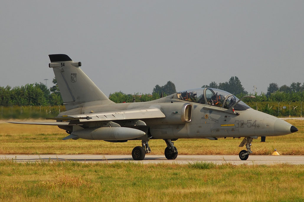 MM55039  32-54  AMX-T  IT014  Amendola (FG) @ Aeroporto di Verona   © Piti Spotter Club Verona