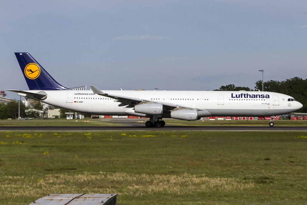 D-AIGY A340-313X 335 Lufthansa @ Frankfurt Airport  08.05.2015 © Piti Spotter Club Verona