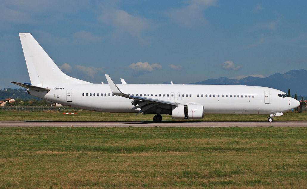 OM-FEX B737-8Q8 28213/50 AirExplore @ Aeroporto di Verona 04.09.2018  © Piti Spotter Club Verona