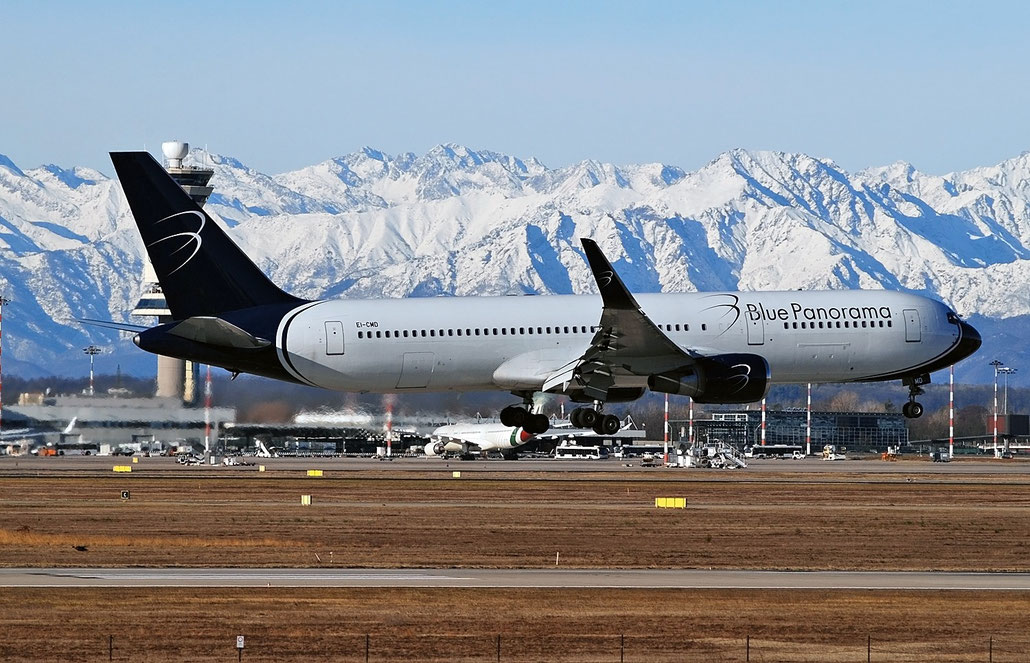 EI-CMD B767-324ER 27392/568 Blue Panorama Airlines @ Milano Malpensa Airport 29.12.2017 © Piti Spotter Club Verona