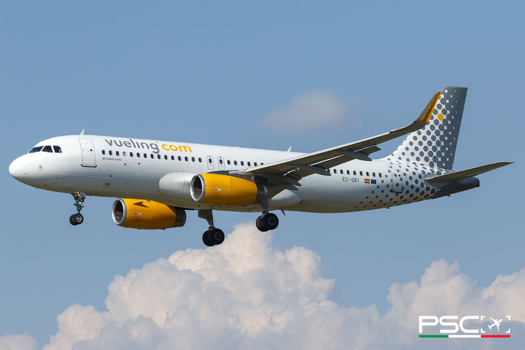 EC-OKI Airbus A320-232 7808  V2527-A5  Vueling 2017  @ Barcellona BCN 09 2025 © Piti Spotter Club Verona