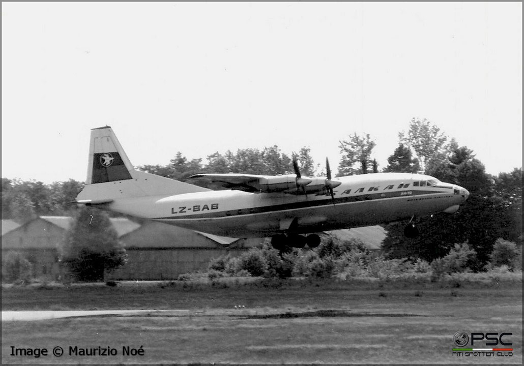 LZ-BAB Antonov An-12V 8346002 60-02 AI-20A  Balkan Bulgarian Airlines 1968 © collezione Maurizio Noè p.g.c. - Piti Spotter Club Verona