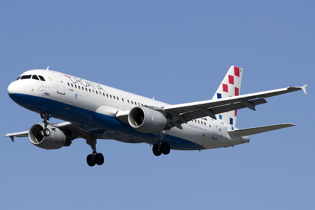 9A-CTK A320-214 1237 Croatia Airlines @ London Heathrow Airport 13.05.2015 © Piti Spotter Club Verona