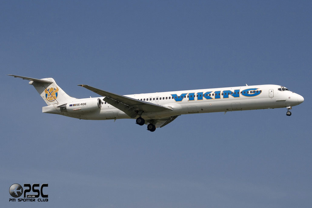 SE-RDE MD-83 49857/1687 Viking Airlines @ Aeroporto di Verona © Piti Spotter Club Verona