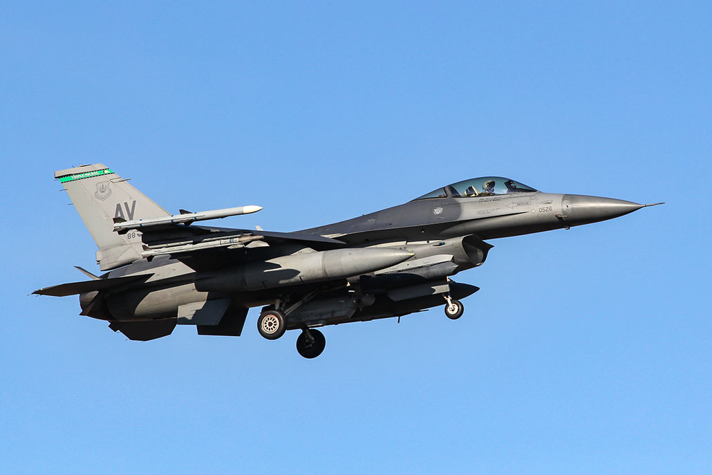 88-0526  AV  F-16CM-40-CF  1C-128  555th FS © Piti Spotter Club Verona 