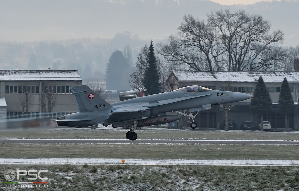 J-5014   F/A-18C-49-MC  1359/SFC014   © Piti Spotter Club Verona 