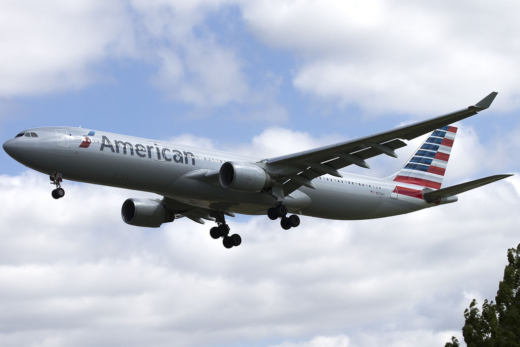 N276AY A330-323X 375 American Airlines @ London Heathrow Airport 05.2015 © Piti Spotter Club Verona