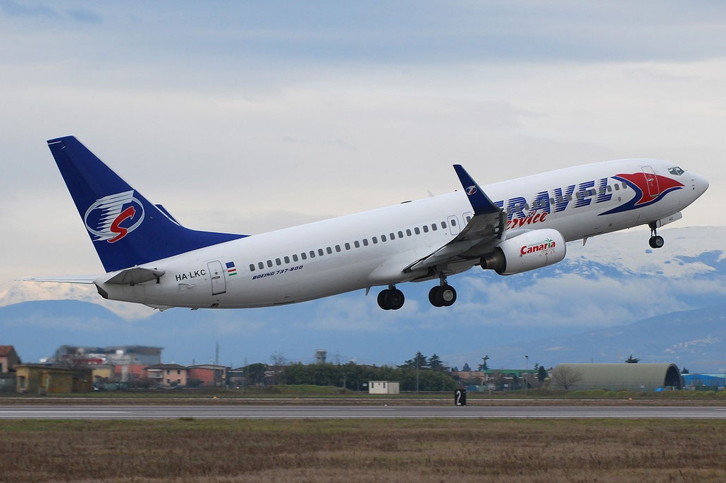 HA-LKC B737-8K5 27991/248  Travel Service @ Aeroporto di Verona © Piti Spotter Club Verona