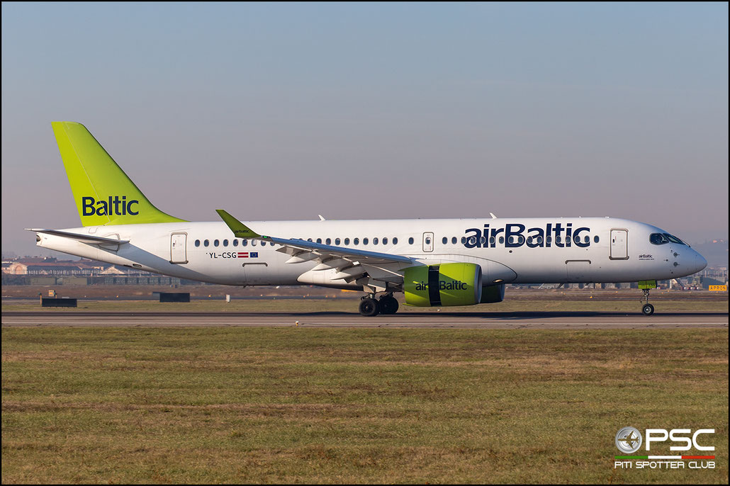 YL-CSG CS300 55009 airBaltic @ Aeroporto di Verona 12.2018  © Piti Spotter Club Verona
