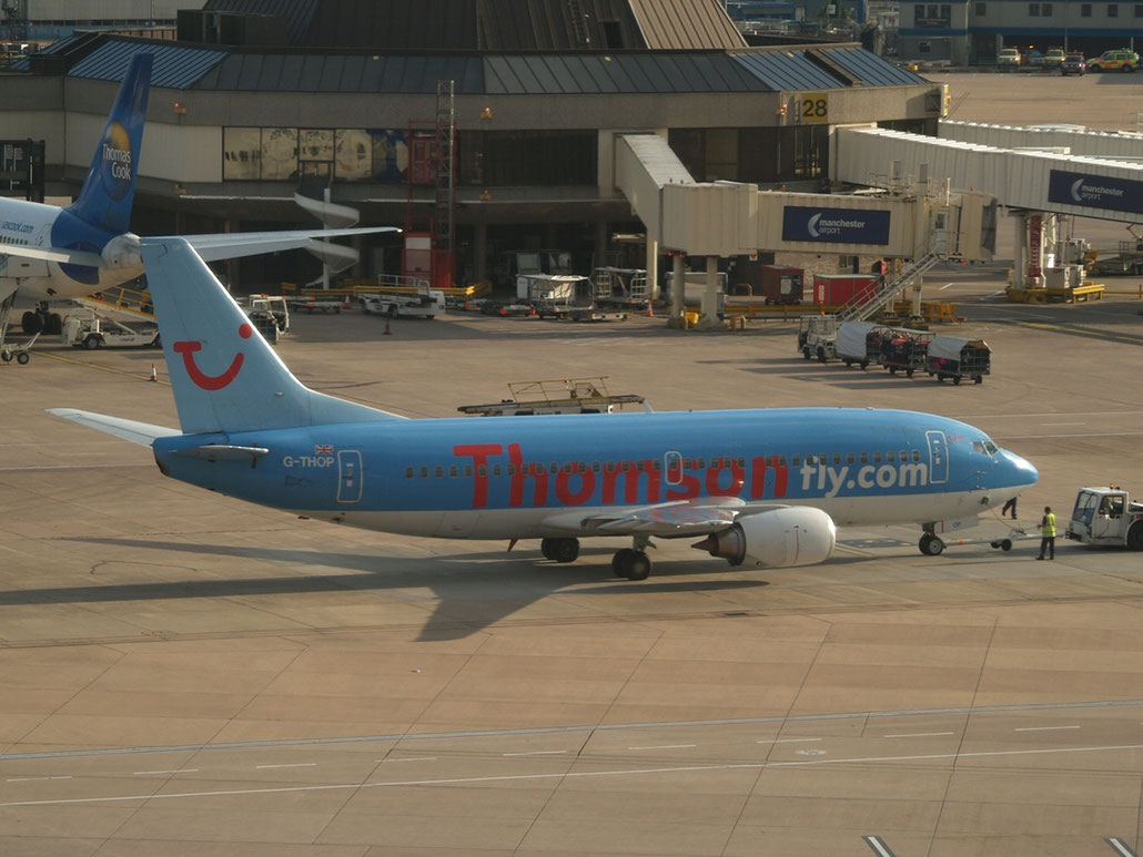 G-THOP B737-3U3 28740/3003 Thomson Airways @ Manchester Airport 21.07.2012 © Piti Spotter Club Verona