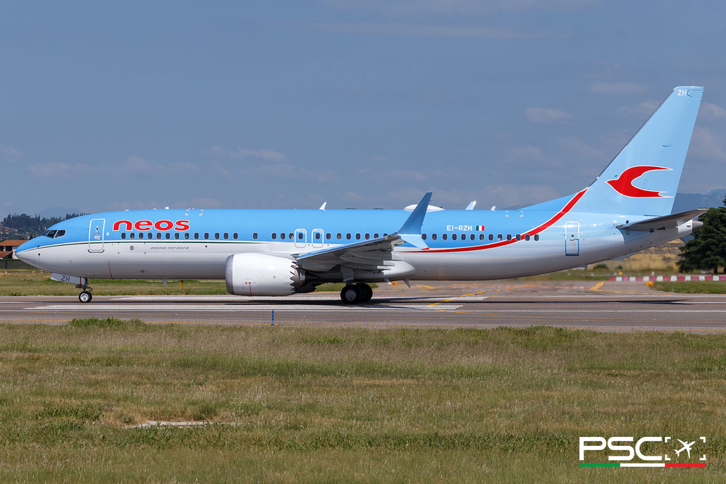 EI-RZH Boeing 737-8 Max 66468 9151 LEAP-1B  Neos S.p.A. (Aviation Capital Group) 2025  @ Aeroporto di Verona 07 2025 © Piti Spotter Club Verona