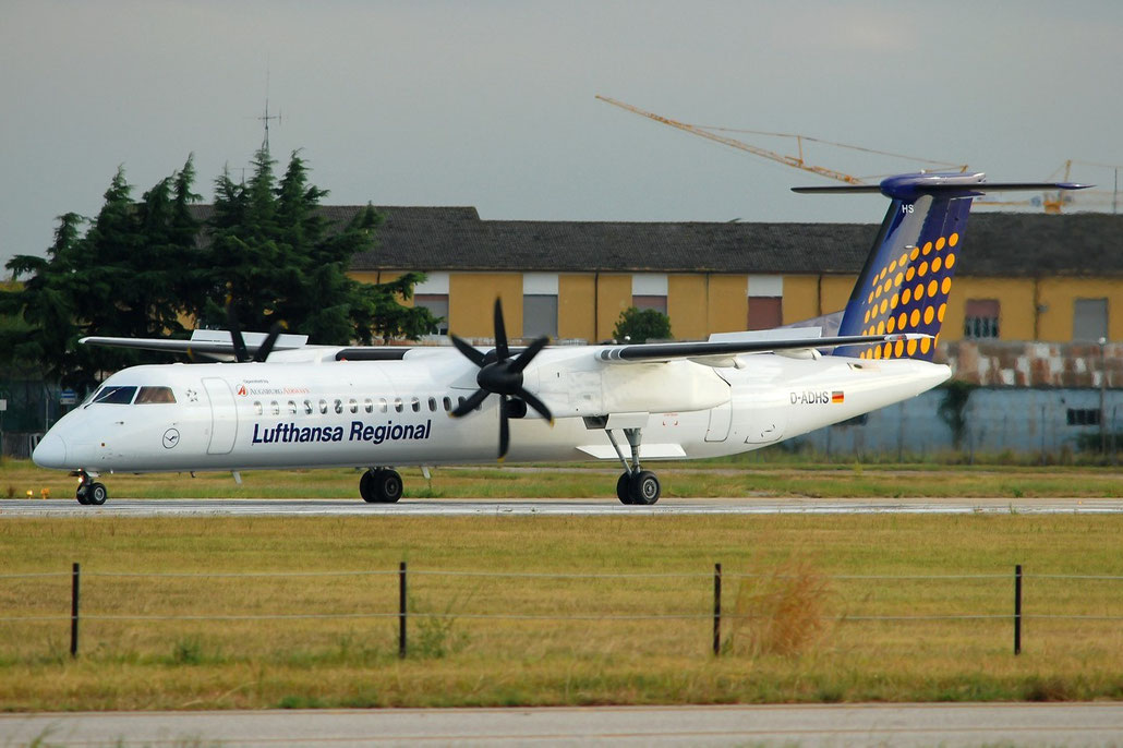 D-ADHS DHC-8-402 4044 Augsburg Airways