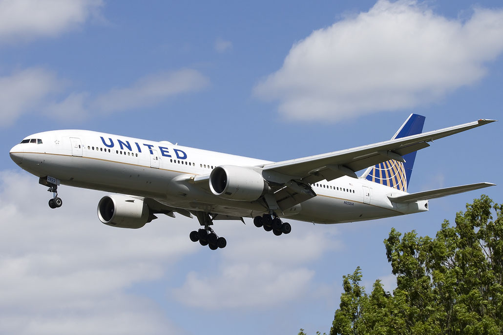 N222UA B777-222ER 30553/352 United Airlines @ London Heathrow Airport 13.05.2015 © Piti Spotter Club Verona