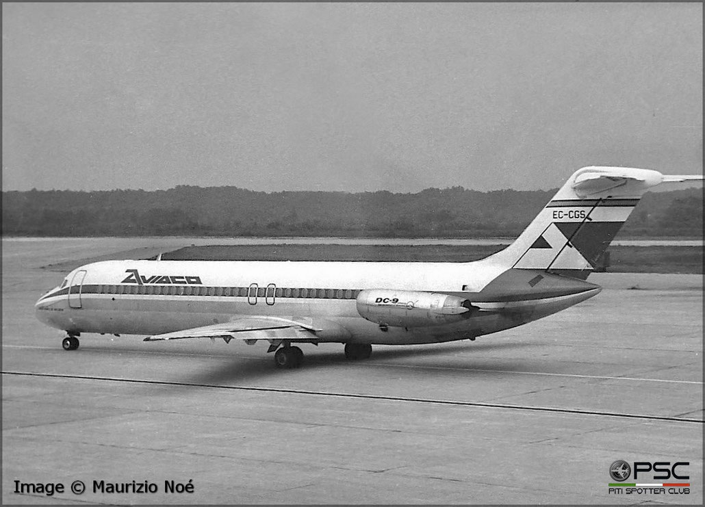 EC-CGS Douglas DC-9-32 47645 770 JT8D-9 s3  Aviaco 1975  © collezione Maurizio Noè p.g.c. - Piti Spotter Club Verona