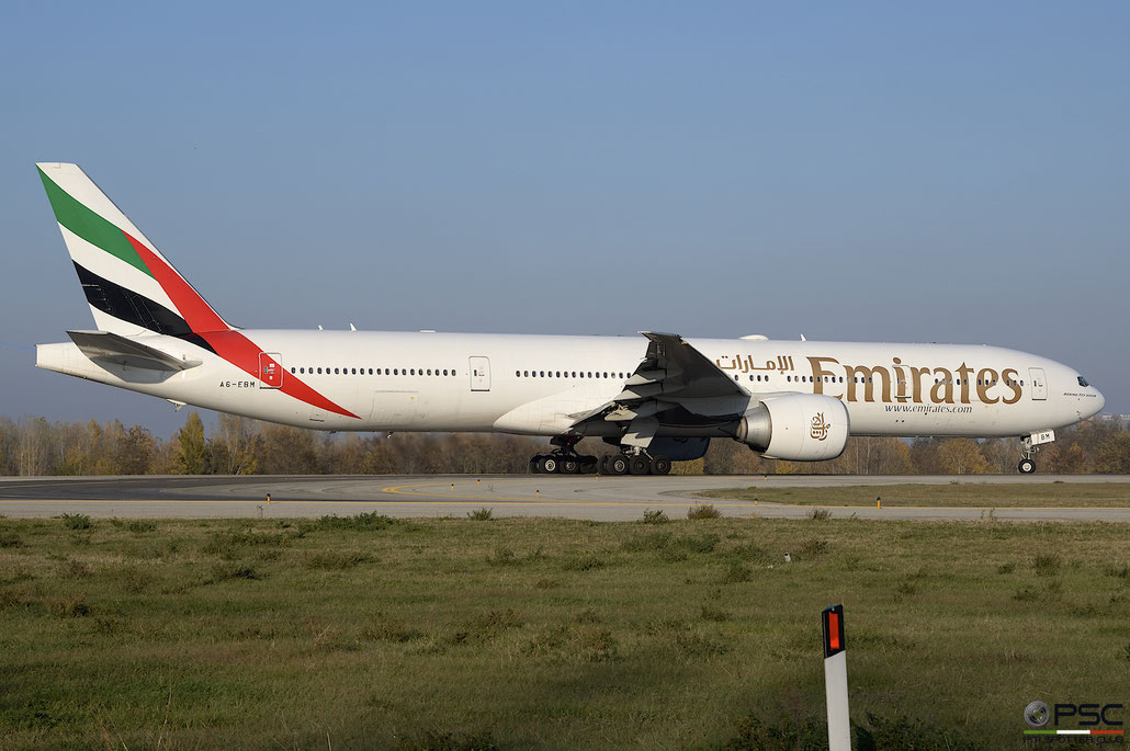 A6-EBM B777-31HER 34482/556 Emirates @ Bologna Airport 11.2017 © Piti Spotter Club Verona