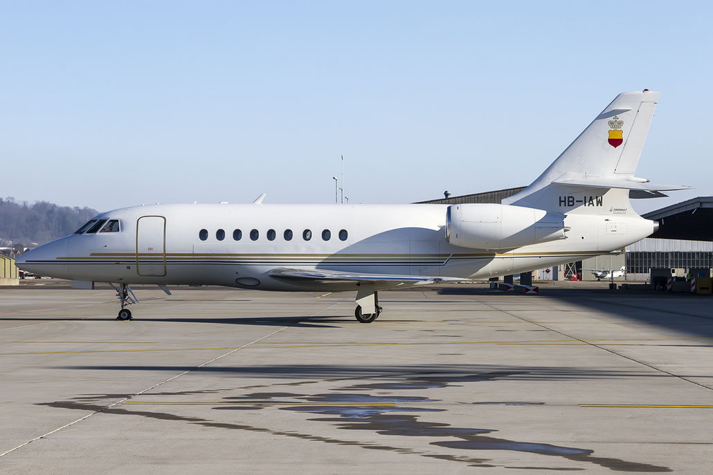 HB-IAW Falcon 2000 16 Starjet Aviation @ Zurich Airport 21.01.2016 © Piti Spotter Club Verona