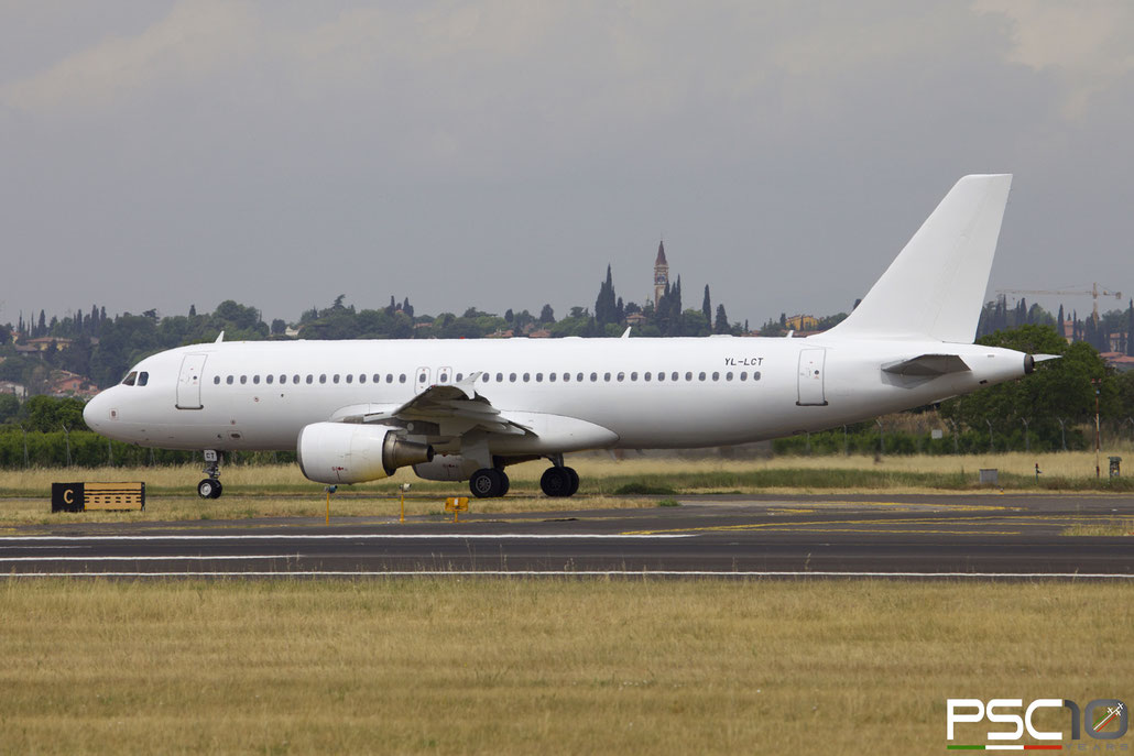 YL-LCT  A320-214  2233  SmartLynx  lsd for TUI Airways @ Aeroporto di Verona  05 2022 © Piti Spotter Club Verona