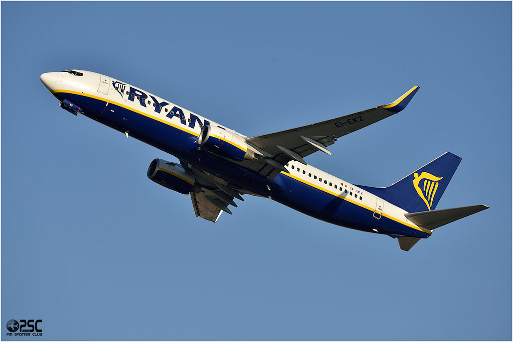 EI-EKZ B737-8AS 38508/3234 Ryanair @ Bologna Airport 06.12.2013 © Piti Spotter Club Verona