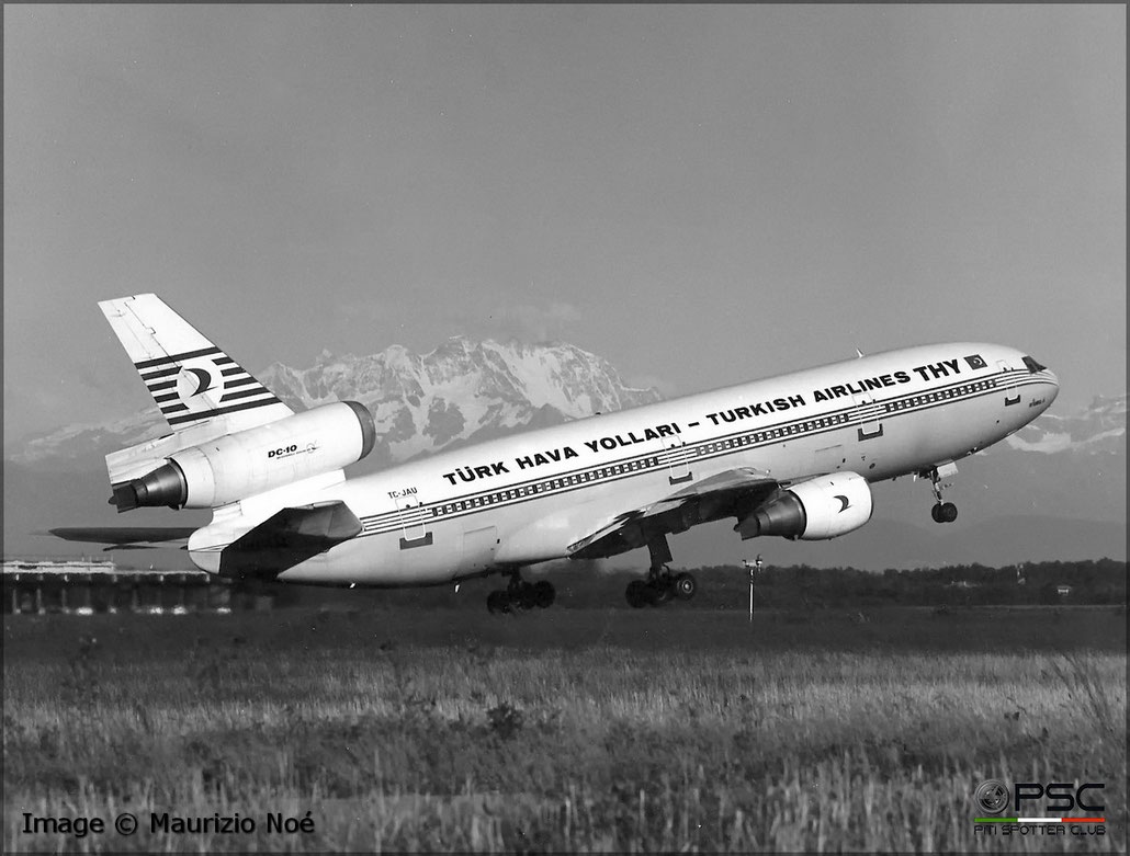 TC-JAU McDonnell Douglas MD-10-10 46705 33 CF6-6D 058 Turkish Airlines 1972 © collezione Maurizio Noè p.g.c. - Piti Spotter Club Verona