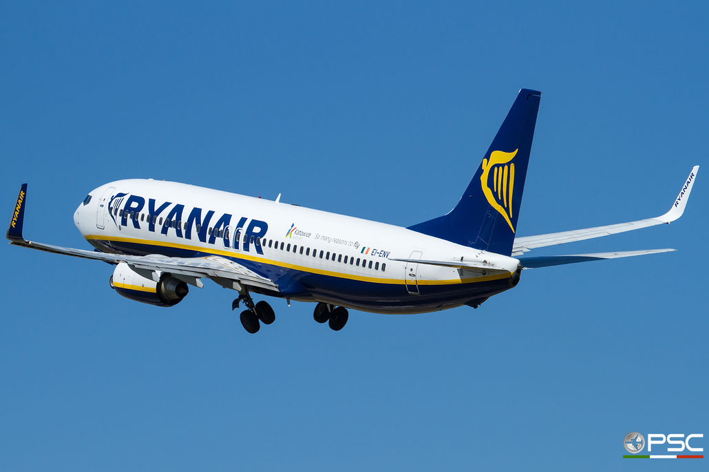EI-ENV B737-8AS 35039/3546 Ryanair @ Aeroporto di Verona - 15/07/2016 © Piti Spotter Club Verona