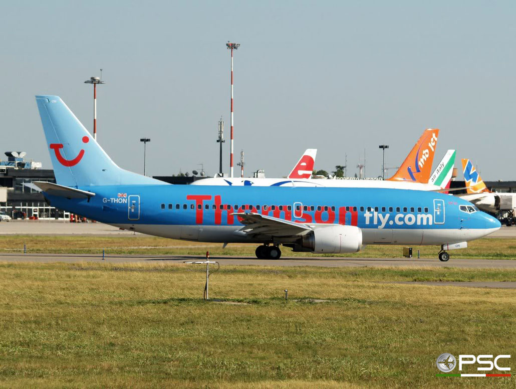 G-THON B737-36N 28596/3112 Thomsonfly @ Aeroporto di Verona 07.07.2007  © Piti Spotter Club Verona