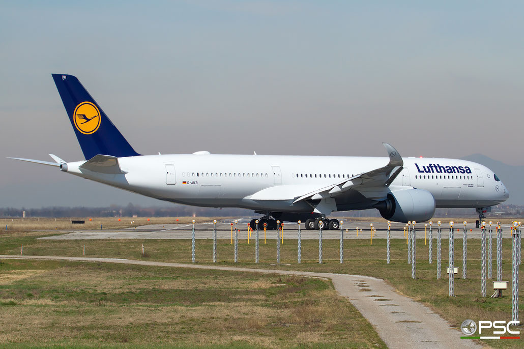 D-AIXB A350-941 80 Lufthansa @ Brescia Airport 04.03.2017  © Piti Spotter Club Verona