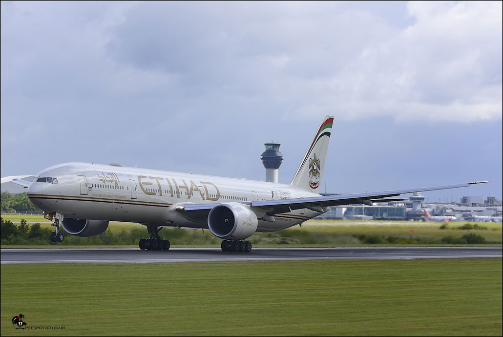 A6-ETJ B777-3FXER 39685/994 Etihad Airways @ Manchester Airport 21.06.2015 © Piti Spotter Club Verona