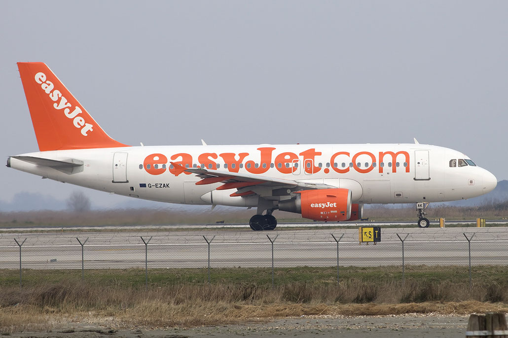 G-EZAK A319-111 2744 EasyJet Airline @ Venezia Airport 12.03.2015 © Piti Spotter Club Verona