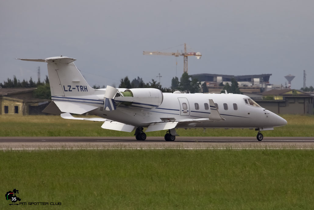 LZ-TRH Learjet 60XR 60-399 Sunlight Air  @ Aeroporto di Verona 20.05.2017  © Piti Spotter Club Verona