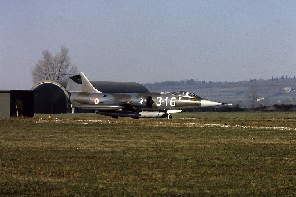 Gli F-104 del Terzo Stormo: 3-16 -  @ Aeroporto di Verona   © Piti Spotter Club Verona