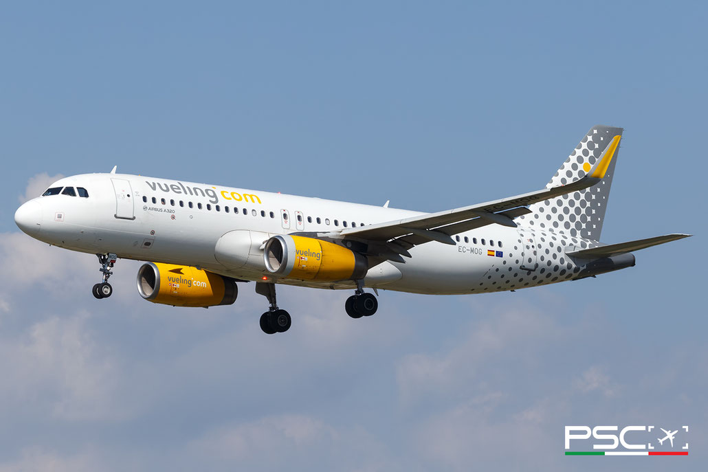 EC-MOG Airbus A320-232 SL 7402  V2527-A5  Vueling 2016 @ Barcellona BCN 09 2025 © Piti Spotter Club Verona