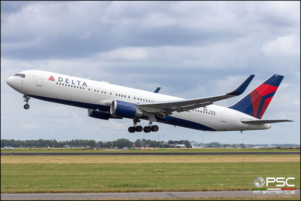 N1602  B767-332ER  29694/735  Delta Air Lines  @ Amsterdam 2019 © Piti Spotter Club Verona 