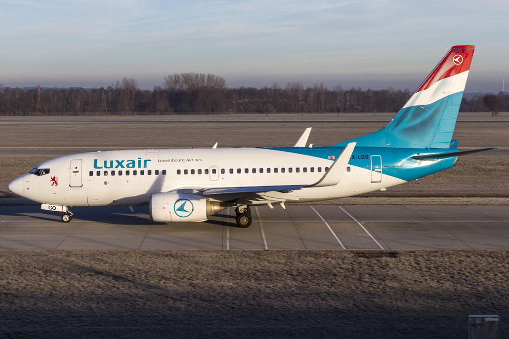 LX-LGQ B737-7C9 33802/1442 Luxair @ Munchen Airport 12.2015 © Piti Spotter Club Verona