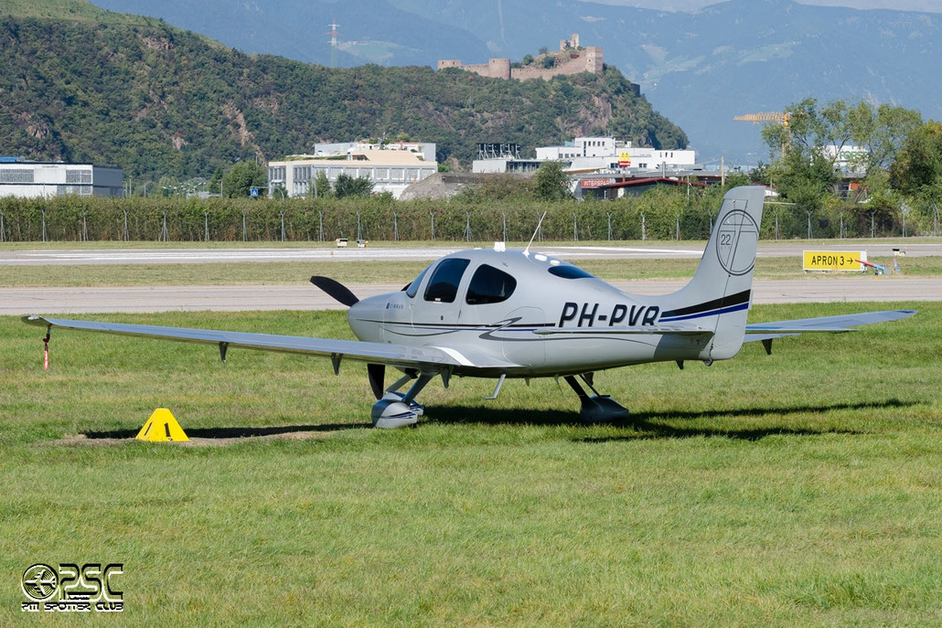 PH-PVR Cirrus Design Corp SR-22T S22T 0189 P.J.M. van Ruth @ Aeroporto di Bolzano © Piti Spotter Club Verona