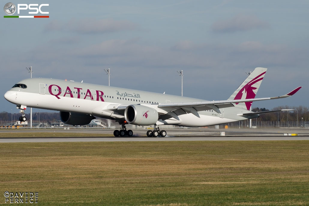 A7-ALG A350-941 13 Qatar Airways @ Munich Airport 13.12.2015  © Piti Spotter Club Verona