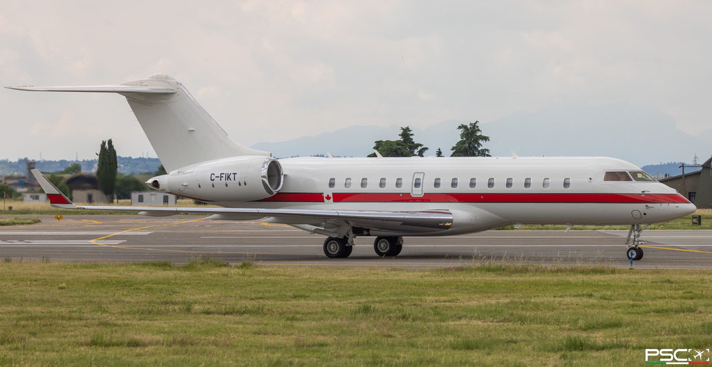 Bombardier BD-700-1A11 Global 5000 9188  BR710-A2-20  Execaire 2006 @ Aeroporto di Verona 05 2025 © Piti Spotter Club Verona