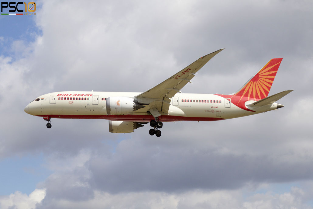 VT-ANT  B787-8  36291/250  Air India  @ London Heathrow © 2022 Piti Spotter Club Verona