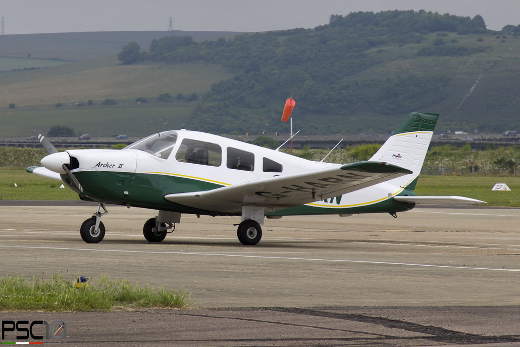 G-HARN : Piper PA-28-181 Archer II · Serial #: 28-8290108 @ Brighton City Airport ©  2022 Piti Spotter Club Verona