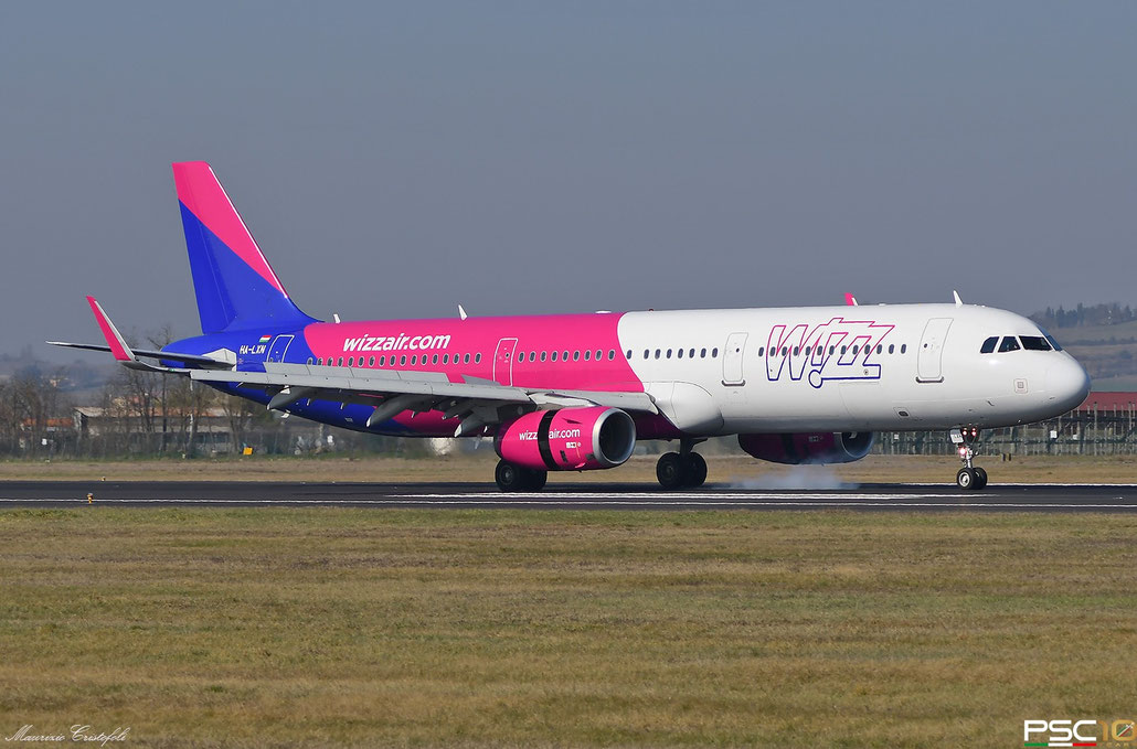 HA-LXN  A321-231  7532  Wizz Air  @ Aeroporto di Verona  03 2022 © Piti Spotter Club Verona
