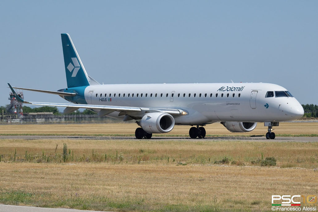 I-ADJS  ERJ195LR  19000597  Air Dolomiti  @ Aeroporto di Verona  07 2022 © Piti Spotter Club Verona