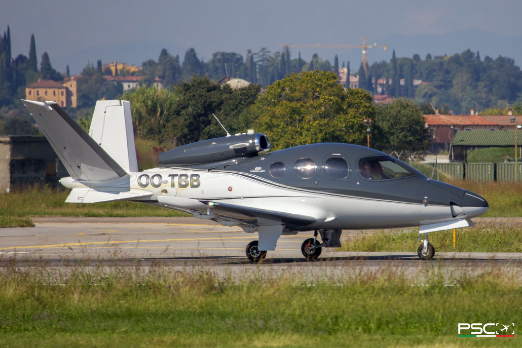 OO-TBB Cirrus SF50 Vision 0244  FJ33-5A  Air Service Liege 2020  @ Verona Villafranca 09 2025 © Piti Spotter Club Verona