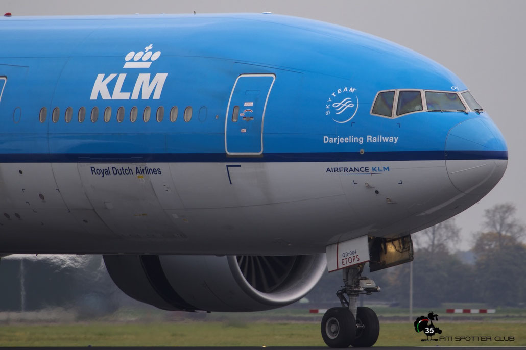 PH-BQD B777-206ER 33713/465 KLM Royal Dutch Airlines @ Amsterdam Airport - 24.10.2015  © Piti Spotter Club Verona