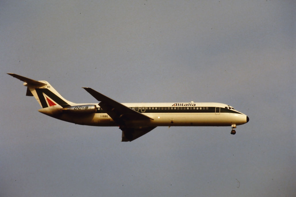 I-RIBQ  DC-9-32  47236/450  Alitalia  @ Aeroporto di Verona © Piti Spotter Club Verona 