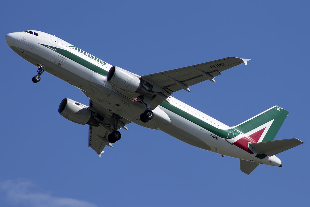 I-BIKI A320-214 1138 Alitalia @ Venezia Airport 20.07.2014 © Piti Spotter Club Verona