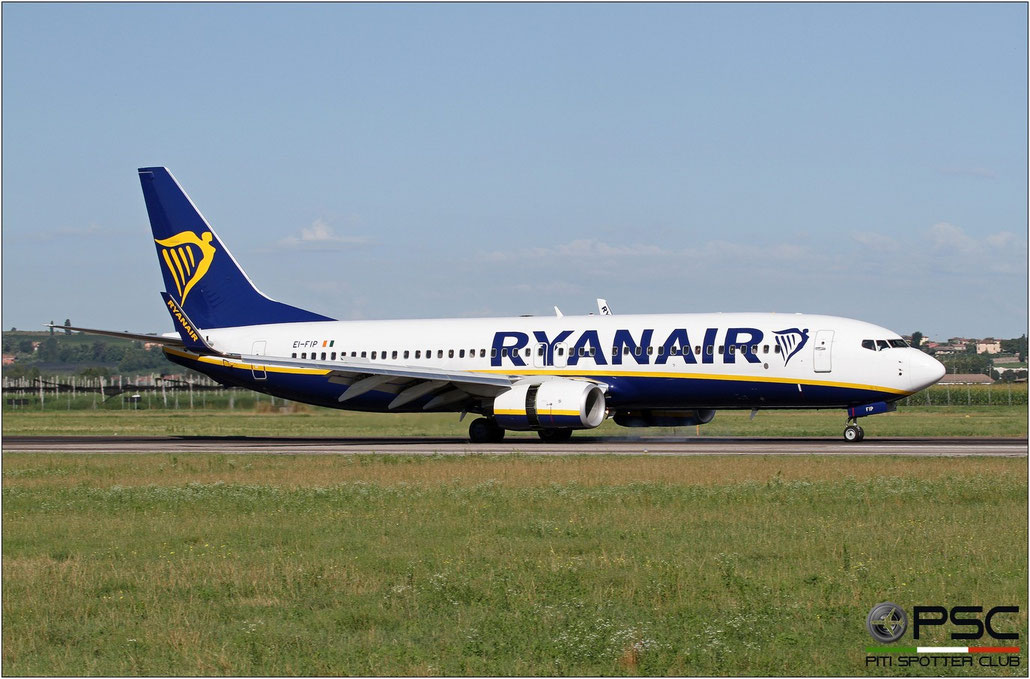 EI-FIP B737-8AS 61577/5474 Ryanair @ Aeroporto di Verona - 11/08/2016 © Piti Spotter Club Verona