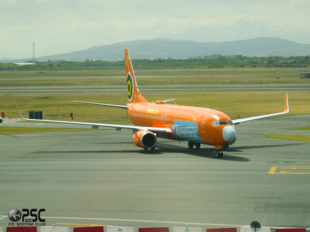 ZS-SJK B737-8BG 32355/807 Mango @ Cape Town Airport 22.03.2014 © Piti Spotter Club Verona